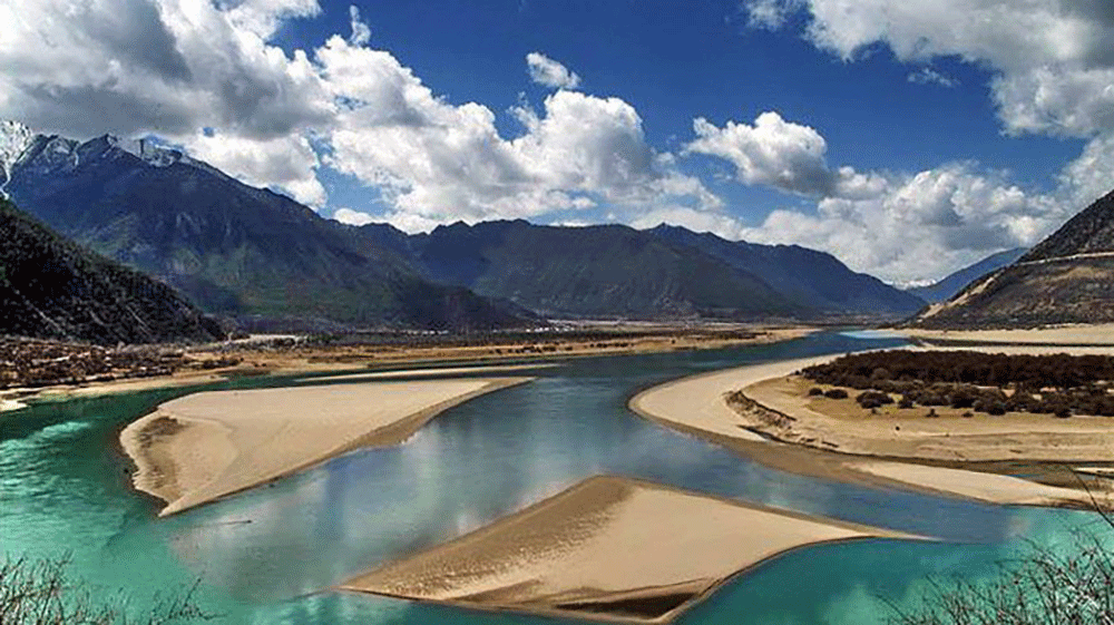 Yarlung Tsangpo River on the Tibetan Plateau, the highest river in the world. Pic: Tibettravel.org
